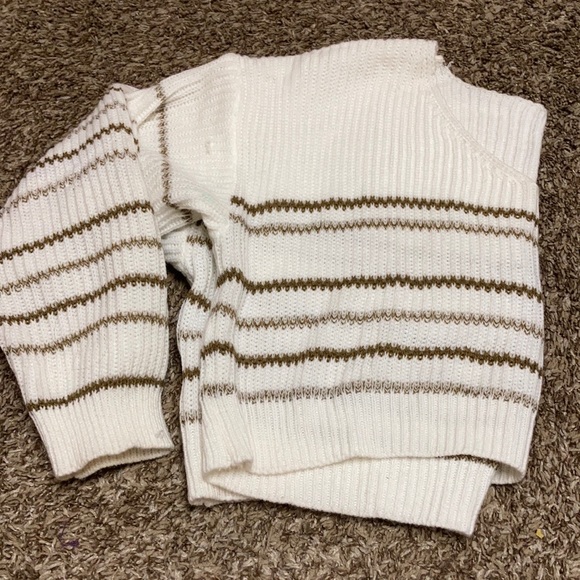 Cropped sweater - Picture 2 of 2